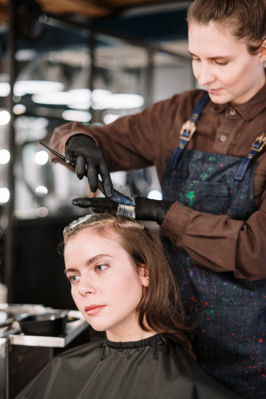 Professionelle Haarfärbung im Salon Glamour